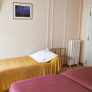 Hotel Maillot Neuilly-sur-Seine